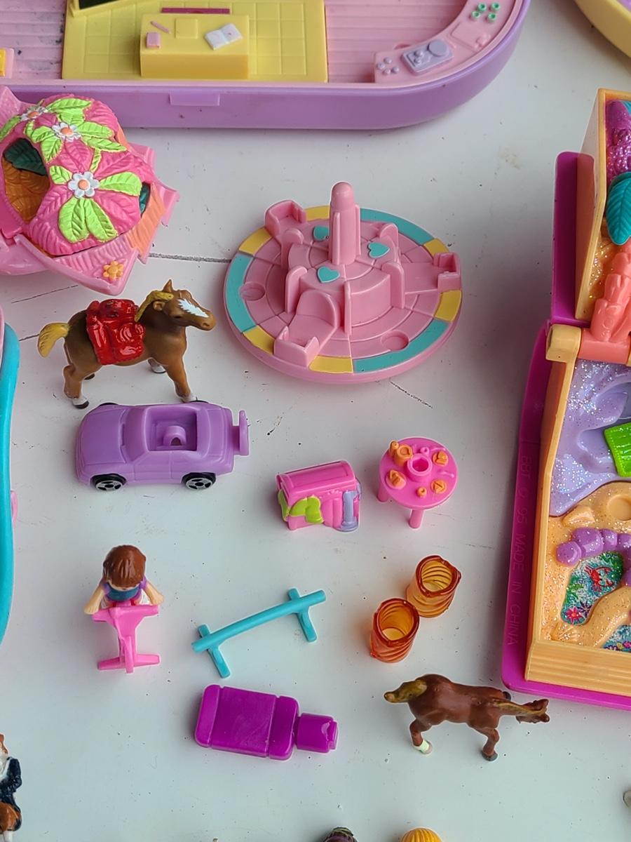 Lot 505 Vintage Bluebird Polly Pockets Pound Puppies
