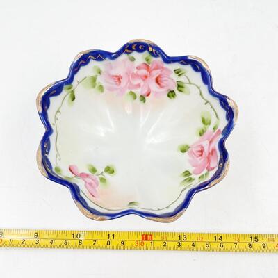 VINTAGE JAPAN FOOTED FLORAL CHINA BOWL