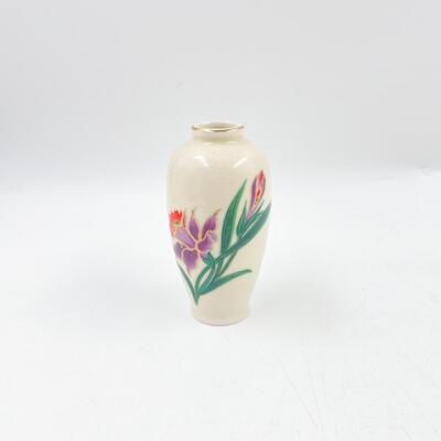 HOMCO 4â€ FLORAL CERAMIC VASE