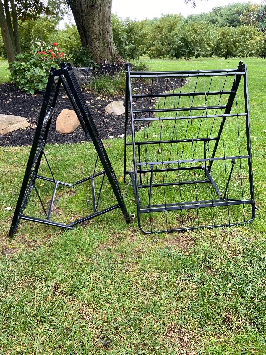 Lot 471 Black Metal Cot Stands