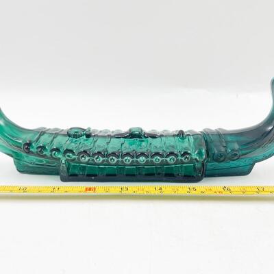 AVON â€œVIKING DISCOVERERâ€ GREEN GLASS AFTERSHAVE BOTTLE (EMPTY)