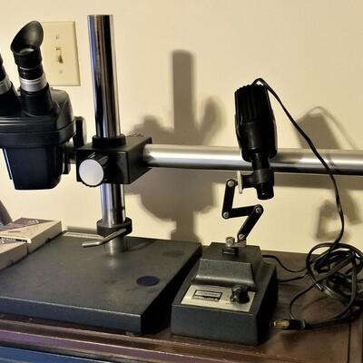 Lot #350  Vintage Bausch & Lomb Stereo Zoom 4 Microscope with 4 boxes of slides