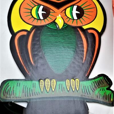 Lot #355  Vintage Halloween Lot - 2 honeycomb decorations and a Beistle Owl