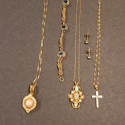 Lot J2: 14kt & Gold Filled Jewelry