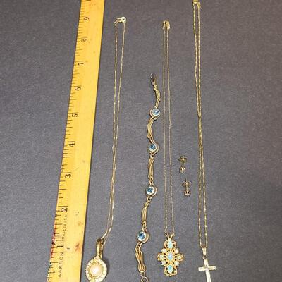 Lot J2: 14kt & Gold Filled Jewelry
