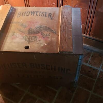 Anheuser-Busch crate with lidded top vintage