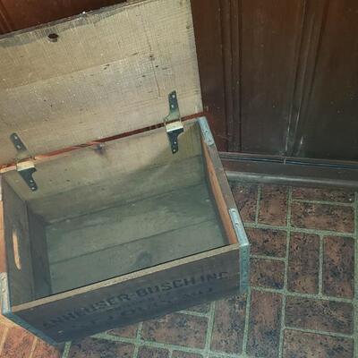 Anheuser-Busch crate with lidded top vintage