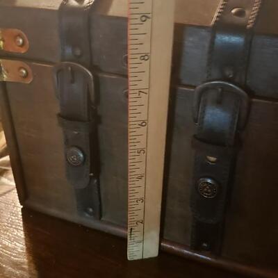 Small treasure chest