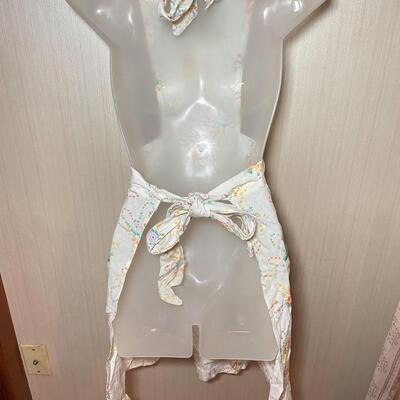 VINTAGE COLORFUL FLORAL APRON