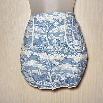 VINTAGE CHILD/MINI BLUE TOILE APRON