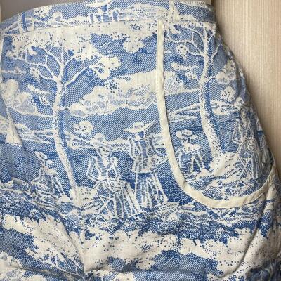 VINTAGE CHILD/MINI BLUE TOILE APRON