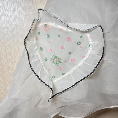 VINTAGE SHEER WHITE APRON W/ HEART POCKET