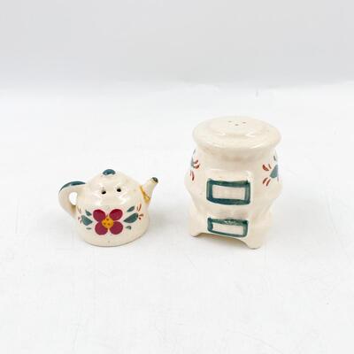 VINTAGE JAPAN FLORAL SALT & PEPPER SHAKERS