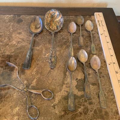 Set of silver utensils