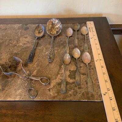 Set of silver utensils