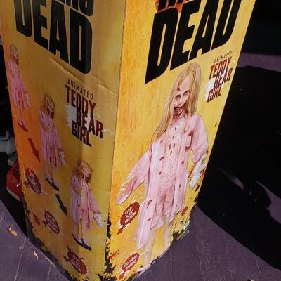 Walking Dead teddy bear girl
