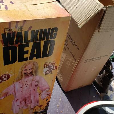 Walking Dead teddy bear girl
