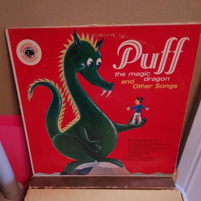 Record PUFF the magic dragon
