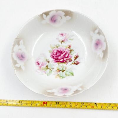 VINTAGE LEUCHTENBURG CHINA 8â€ FLORAL BOWL