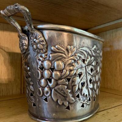 Decorative bucket