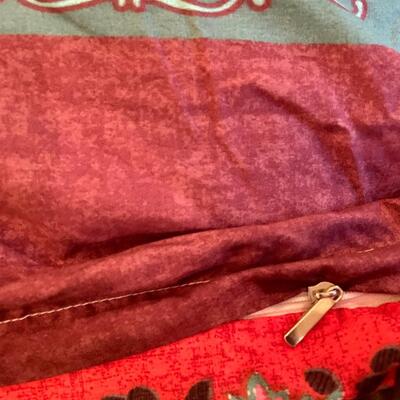 Queen reversible duvet cover with shams