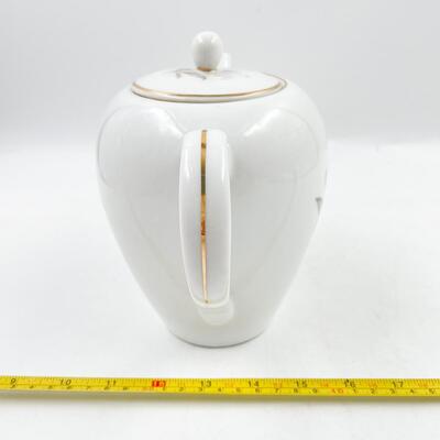 1961 KAYSONS CHINA â€œGOLDEN RHAPSODYâ€ 4-CUP TEAPOT #1