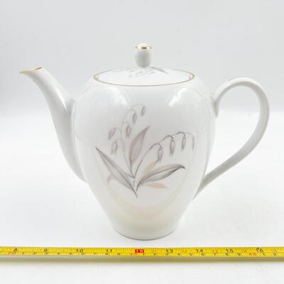 1961 KAYSONS CHINA â€œGOLDEN RHAPSODYâ€  4-CUP TEAPOT #2