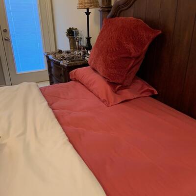 Pillows with matching queen sheets