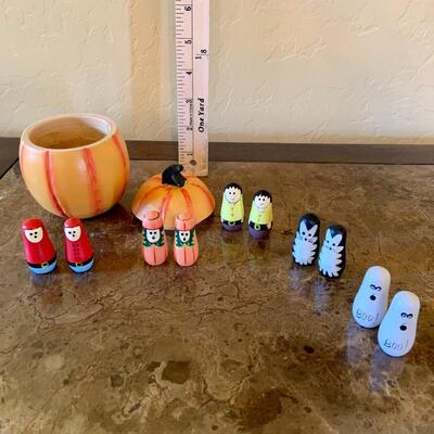 Halloween/pumpkin nesting set