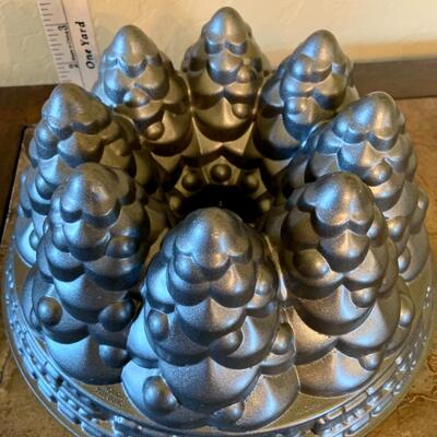 Nordic Ware Christmas Tree Bundt Cake Pan