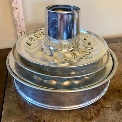 Bundt cake pan
