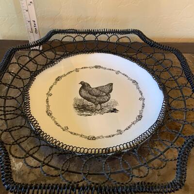 Rooster wire plate
