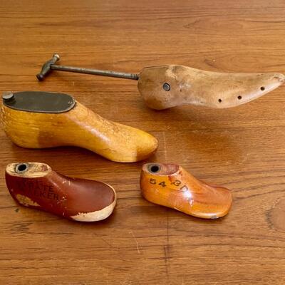 Lot 32 - Antique Wooden Shoe Forms