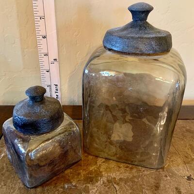 Set of two glass canisters with Metal Lids