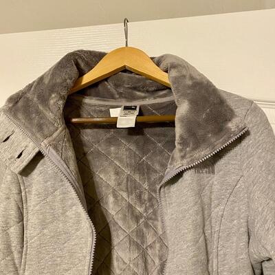 North Face Women's Gray Quilted Fleece Lined Jacket - Size S