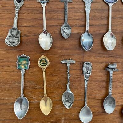 Lot 5 - Vintage Souvenir Spoons (30)