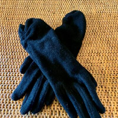 Women's gloves