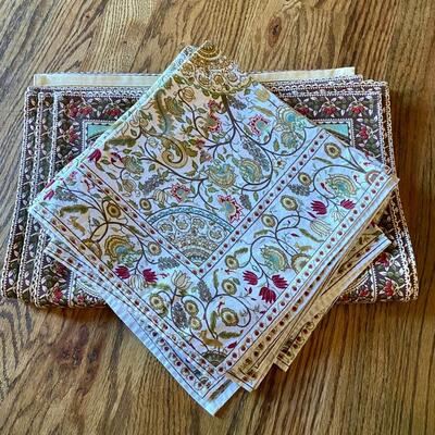 Set of 6 Placemats and 6 Cloth Napkins
