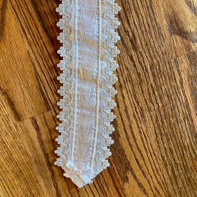 Bundle of Embroidered Vintage Linens