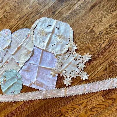 Bundle of Embroidered Vintage Linens