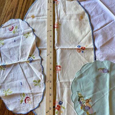 Bundle of Embroidered Vintage Linens