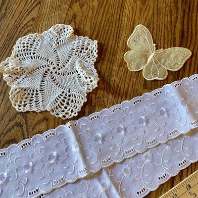 Bundle Embroidered Linens and Doillies