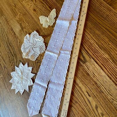 Bundle Embroidered Linens and Doillies