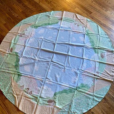 61" Round Tablecloth