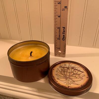 Tommy Bahama tin candle