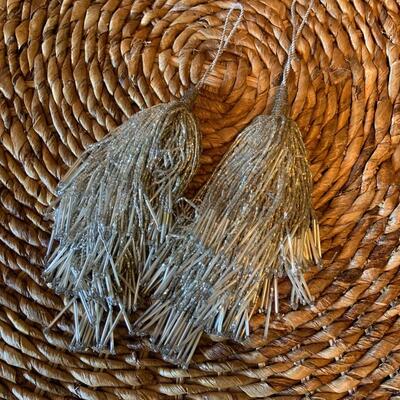 Silver fringed tassels
