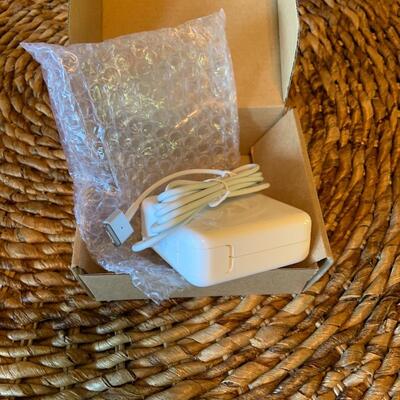Apple MacBook Charger