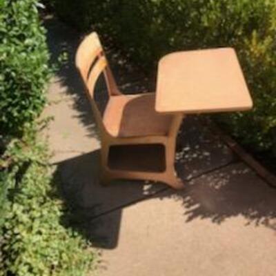 Vintage small childâ€™s Elementary desk
