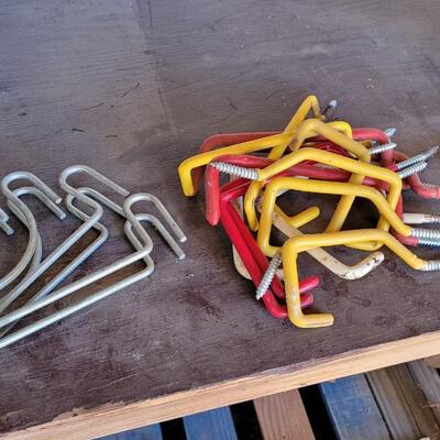 Lot 88: Assortment of Hardware feat. SCREW IN Hooks