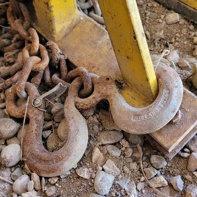 Lot 99: Vintage MOLINE 5000lb Towbar Hitch 40" Tall Yellow w/ (2) Hooks
